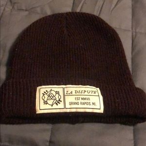 La dispute beanie